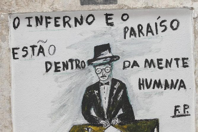 Fernando Pessoa Lisbon Walking Tour - Exploring Largo do Carmo: Pessoa’s Important Locations