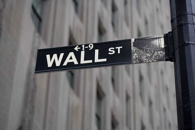 Financial Crisis Tour with a Finance Professional - Behind the Scenes on Wall Street