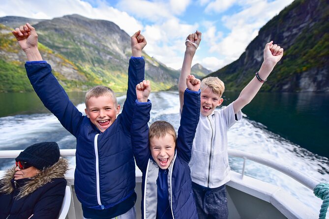 Fjord Sightseeing Tour by Boat in Geiranger - Visiting the Abandoned Skageflå Mountain Farm