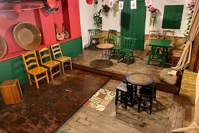 Flamenco Esencia: an unforgettable, intimate and local show/experience - The Unique Setting at calle Betis 20 in Seville