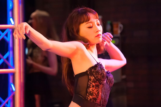 FLASH at Mystic Dark Room - Mystic Dark Room: A Luxurious Venue in Mystic, USA