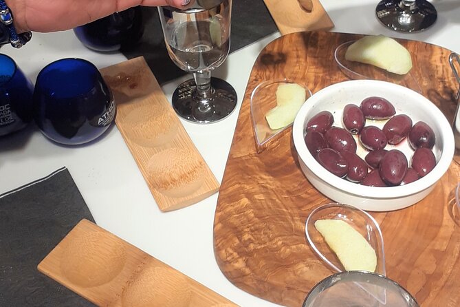 Flavors of Greece: Olive Oil and Wine Tasting Tour in Athens - Walking to the Wine Bar: A 15-Minute Stroll Through Athens