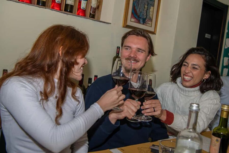 Florence: Flavors of Tuscany Private Food Tour with Wine - Exploring Oltrarno’s Quaint Streets