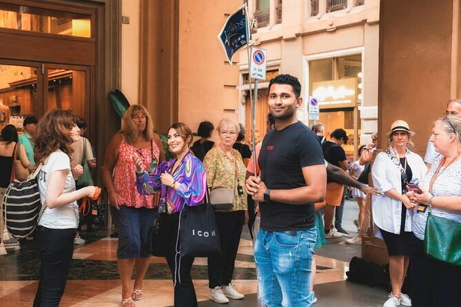 Florence Unveiled: "A Walking Tour Journey Through History" - Exploring Florence’s Historic Center with a Certified Guide