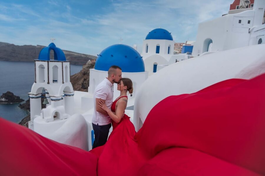 Flying Dress Photography in Oia, Santorini - Meeting Point and Session Logistics in Oia