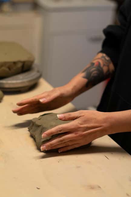 Foligno: Clay workshop, discover your totem animal + tasting - Discovering the Secrets of Clay Manipulation