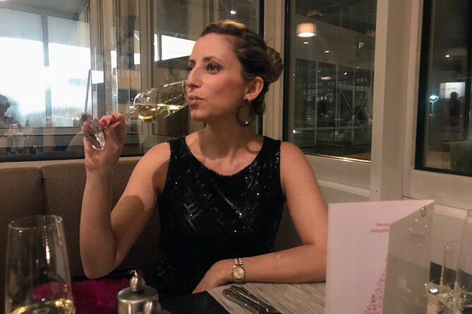 Food City Tour with Heidelberg Sightseeing Highlights - Sampling a Classic German Brezel at Market Square