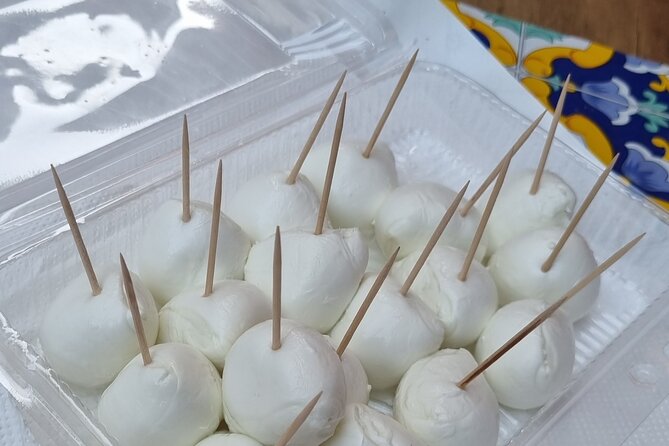 Food Tour of Naples with Davide - Exploring Piazza del Gesù and Piazza San Domenico Maggiore