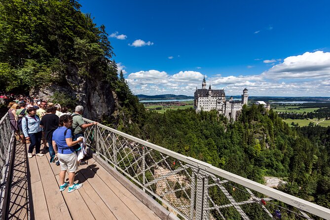 For Small-Groups: Private Neuschwanstein, Skip The Line & Meal - Strategic Stops at Marienbrücke and Beyond