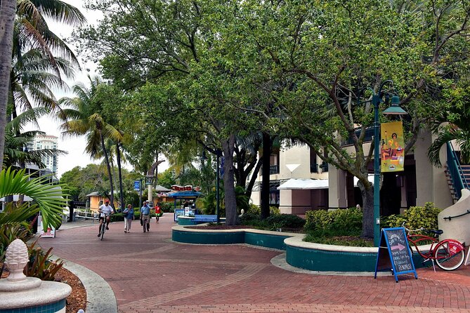 Fort Lauderdale History and Sightseeing Tour on Electric Bike(s) - Exploring Fort Lauderdale’s Neighborhoods and Parks