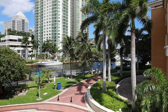 Fort Lauderdale Riverwalk Self-guided Audio Walking Tour - Key Stops Along the Downtown Fort Lauderdale Riverwalk