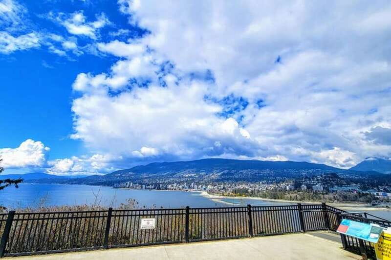 Four Hours of Vancouver Bliss: Unforgettable Memories Await - The Tour Starts with Convenient Private Pickup in Vancouver