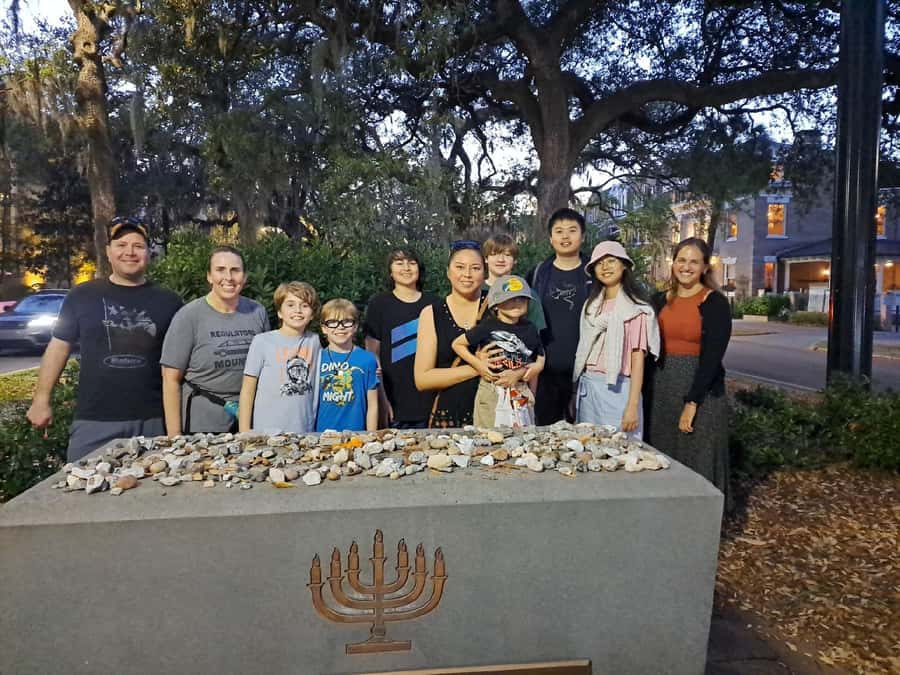 Fraidy Cat Ghost Tour - Family Fun in Haunted Savannah - Starting Point at Columbia Square in Downtown Savannah