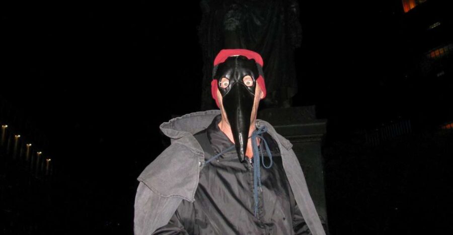 Frankfurt: The Black Death Tour - The Tour Begins Near Eschenheimer Tower