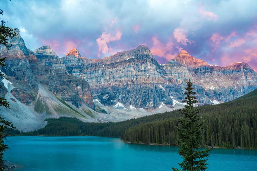 From Banff: Sunrise Moraine & Louise Premium Guided Tour - Visiting Lake Louise Before the Crowds