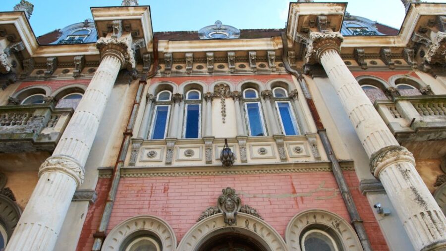 From Bucharest: Full-Day History, Sun & Fun at the Black Sea - Starting the Day with Scenic Views and Cultural Insights