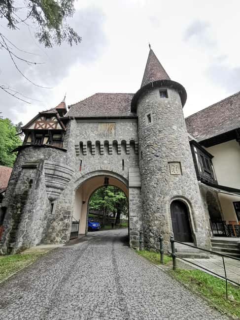 From Bucharest: Private tour to Peles Castle 6 Hours - Departure from Bucharest in Comfort and Style