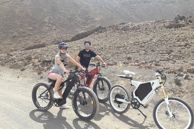 From Corralejo: E-bike/E-scooter 3-4 hour excursion - Exploring Calderon Hondo: The Volcano’s Impressive Crater