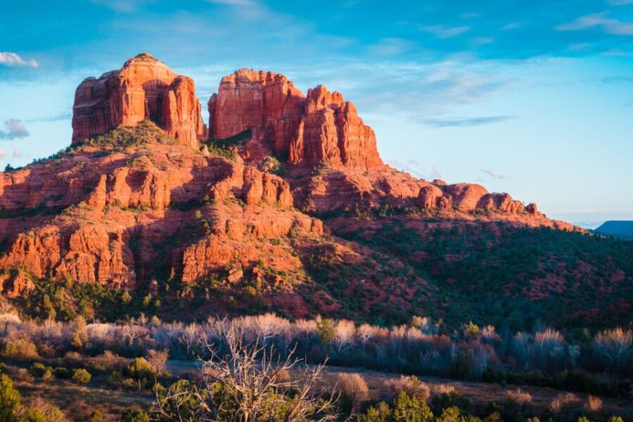 From Flagstaff: Sedona Red Rock Explorer Day Trip - Scenic Drive Through Oak Creek Canyon