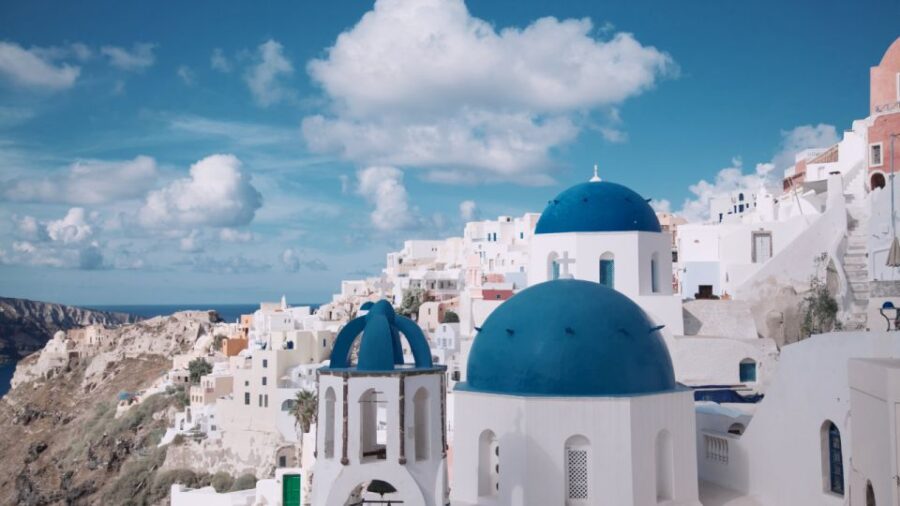 From Heraklion/Crete: Santorini Island Guided Day Trip - Exploring Oia: Picturesque Cliffs and Blue Domes