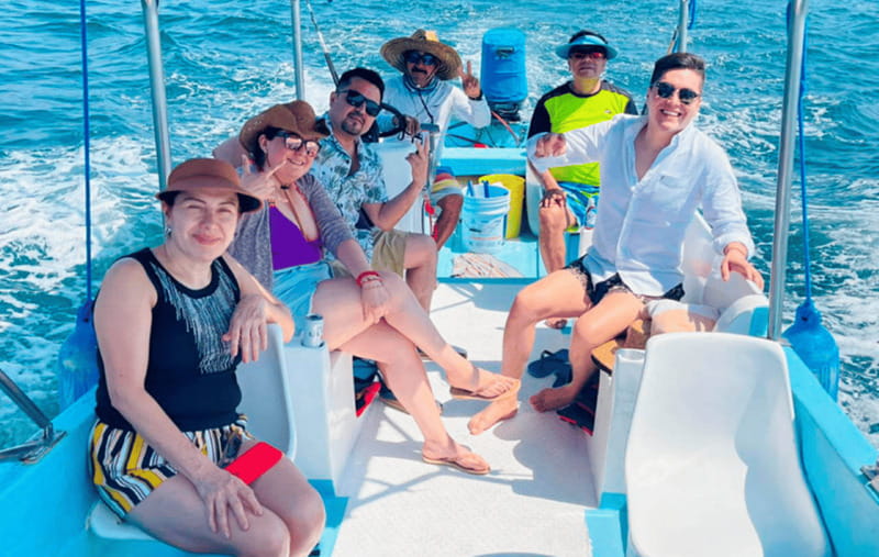 From Huatulco: Huatulco Bays Private Tour - Departing from Santa Cruz and Your Accommodation