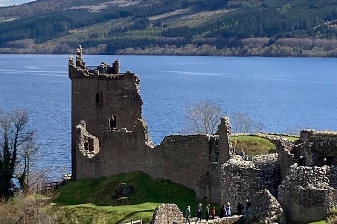 From Inverness visit Loch Ness, Culloden & Cawdor Castle Day Tour - Exploring Loch Ness and Urquhart Castle
