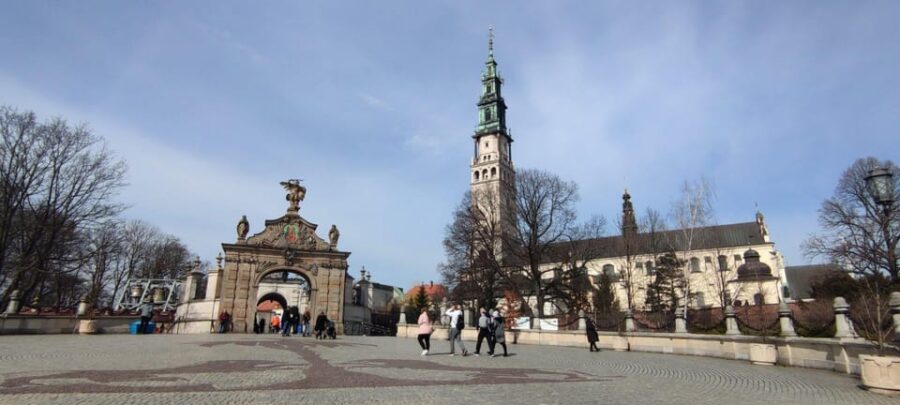 From Krakow: Black Madonna Sanctuary of Czstochowa Day Tour - Inside the Sacred Complex at Jasna Góra