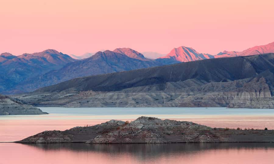 From Las Vegas: Lake Mead Wildlife & Seven Magic Mountains - Marvel at the Bright Colors of Seven Magic Mountains