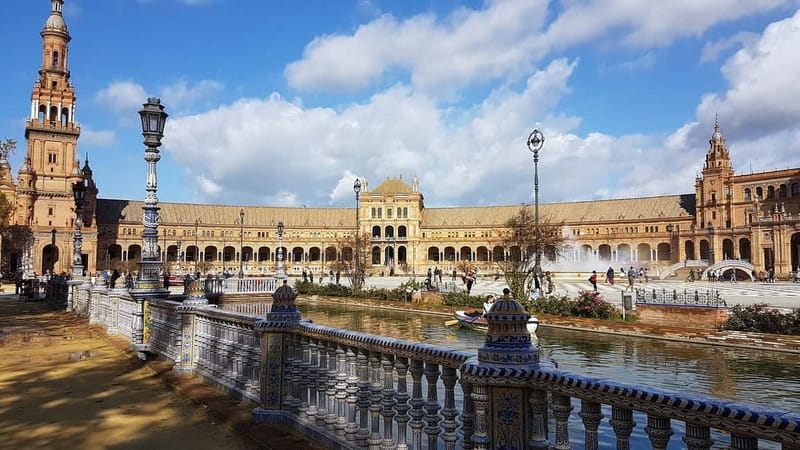 From Malaga: Seville Day Trip with Real Alcázar Tickets - Flexible Pickups and Convenient Logistics