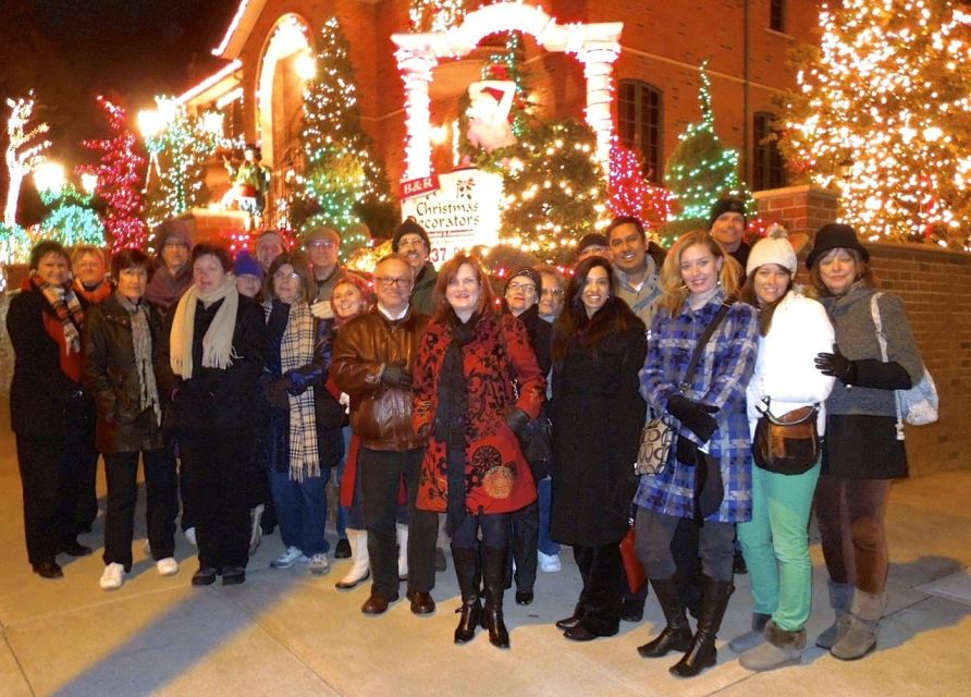 From Manhattan: 4-Hour Christmas Lights Luxury Bus Tour - The Tour Starts at a Central Manhattan Meeting Point