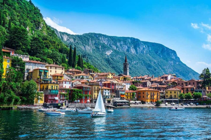From Milan: Lake Como, Bellagio, Varenna & private boat tour - Exploring Como: A Town of Architectural Charm and History