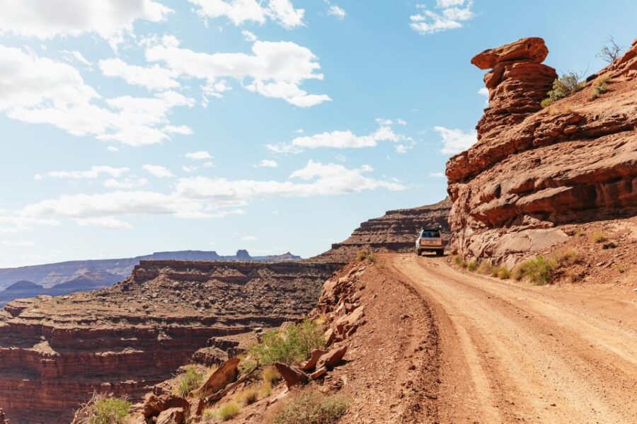From Moab: Sky District Canyonlands National Park 4x4 Tour - Exploring the Island in the Sky in a 4x4