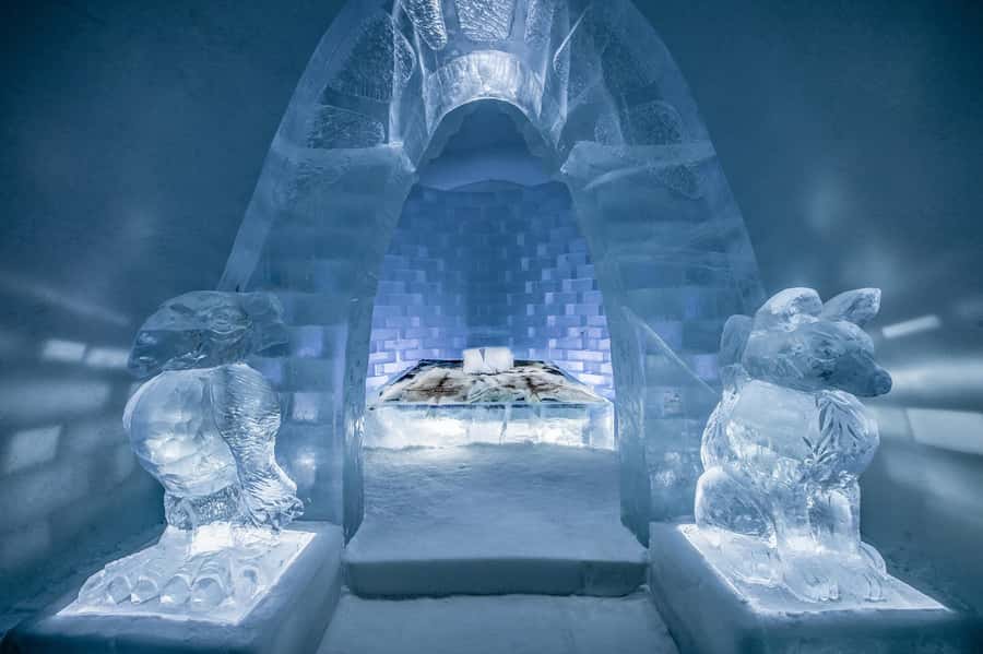 From Montreal: Quebec City Day Trip with Ice Hotel Entry - Starting Point and Pickup Details in Montreal