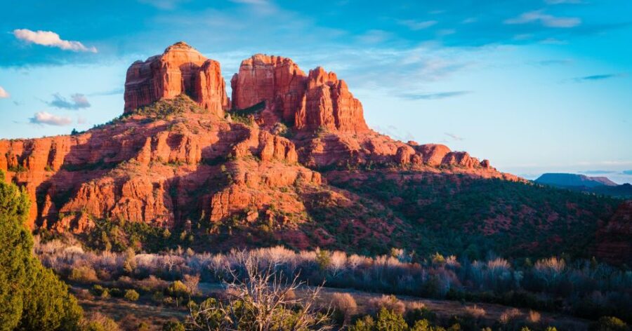 From Phoenix: Sedona, Jerome & Montezuma Castle Day Trip - Discovering Jerome’s Mountain Town Charm and Views