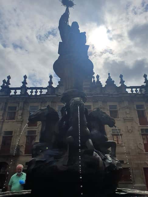 From Porto to Santiago de Compostela up to 4 Stops - Discovering the Historic Charms of Braga and Guimarães