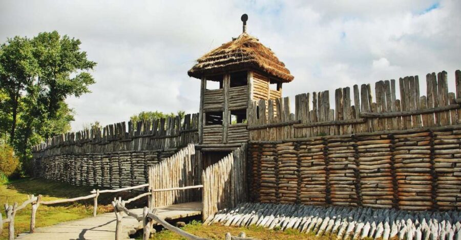 From Poznan: Gniezno, Biskupin, Wenecja Full-Day Trip - Biskupin: The Oldest Settlement in Poland