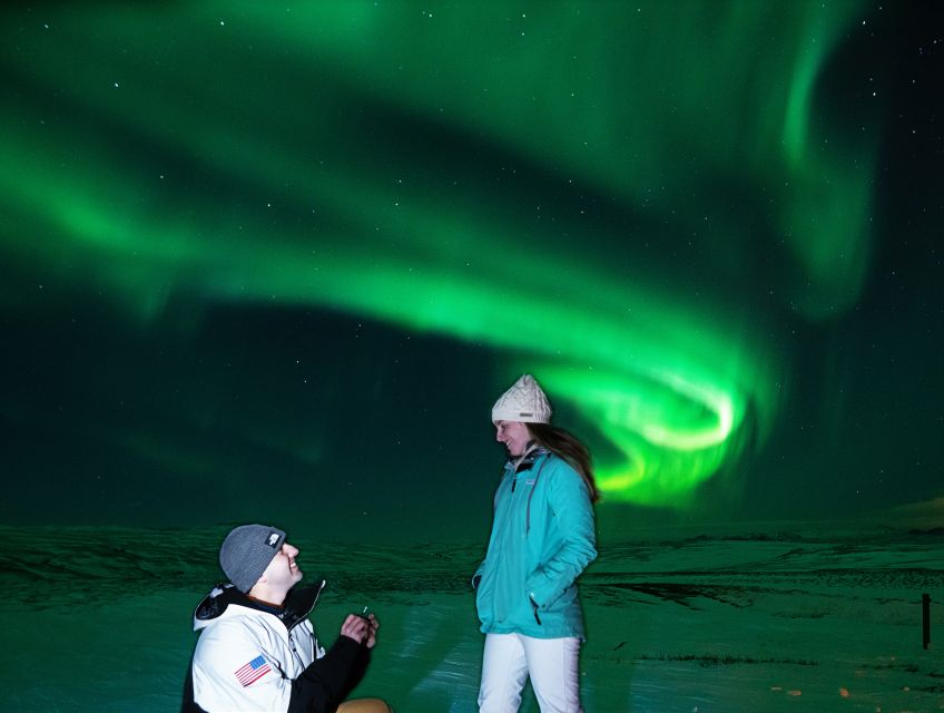 From Reykjavik: Northern Lights Guided Tour with Photos - Photos and Hot Drinks Enhance the Experience