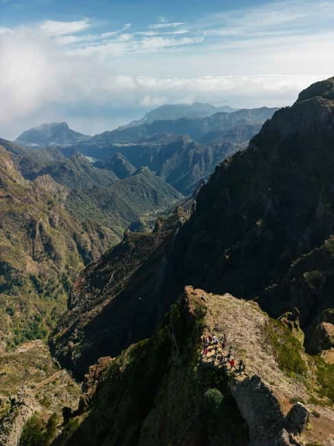 From Santana to PR1 and PR1.2 Ruivo - Arieiro - Starting Your Self-Guided Hike at Pico do Areeiro