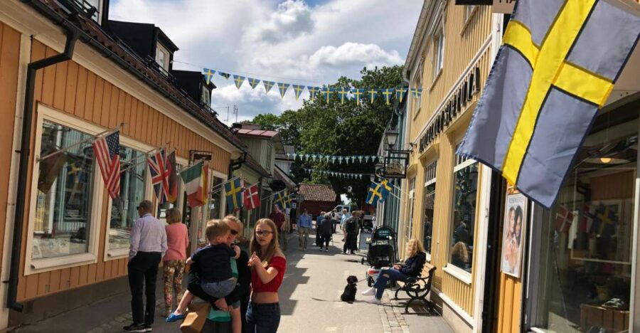 From Stockholm: Guided Day Trip to Sigtuna City - Exploring Sigtuna’s Smallest Town Hall and Historic Streets