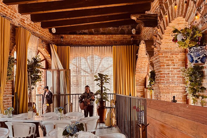 From Tijuana to Valle de Guadalupe private tour 6 passengers - Convenient Pickup at the Tijuana Border