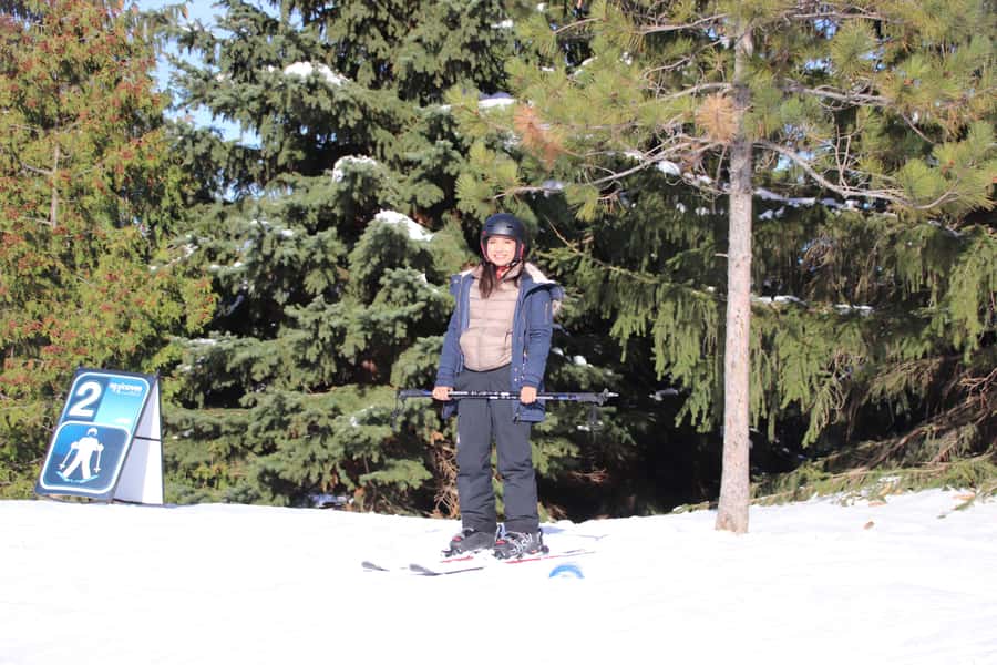 From Toronto: Blue Mountain Beginner Skiing Lesson - How the Tour Starts at the Meeting Point in Toronto