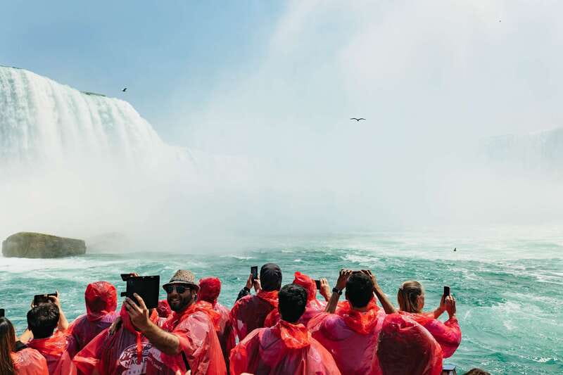From Toronto: Niagara Falls + Winery, Cruise, & Lunch Option - Meeting Points and Transportation in Downtown Toronto