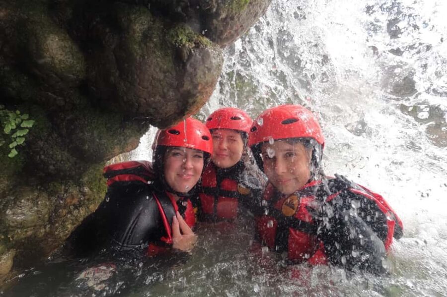 From Valencia: Montanejos Rafting Adventure & Natural Pools - What to Expect During the Rafting Activity