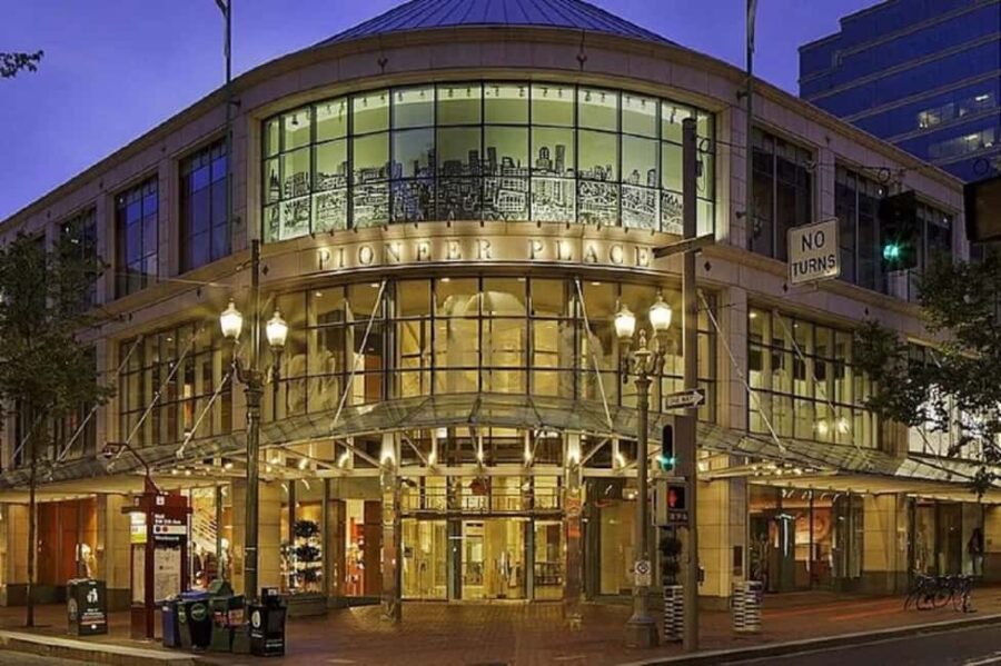 From Vancouver: Leavenworth & Premium Outlets 2-Day Tour - Starting Point and Pickup Logistics from Vancouver