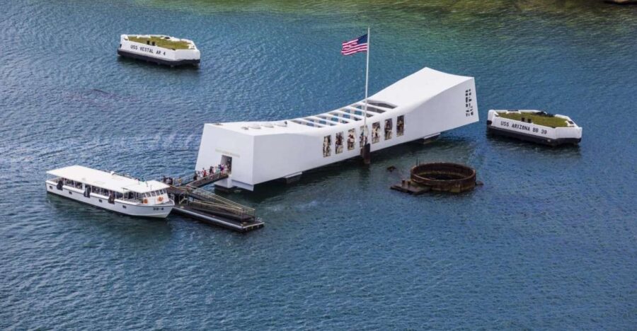 From Waikiki: Pearl Harbor USS Arizona Memorial Program - Pickup and Transportation from Waikiki Hotels
