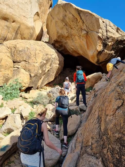 Fuerteventura: Ajuy Caves & hike to secret Las Penitas Arco - Exploring Ajuy: A Chemical and Geological Marvel