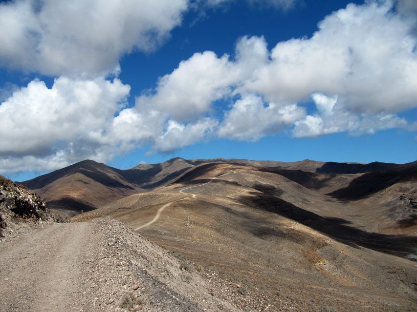 Fuerteventura: Pico de la Zarza Tour - Climbing Pico de la Zarza: The Path and Terrain