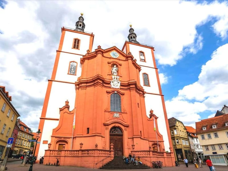 Fulda: Express Walk with a Local - Starting at Universitätspl. 4: Your Meeting Point in Fulda