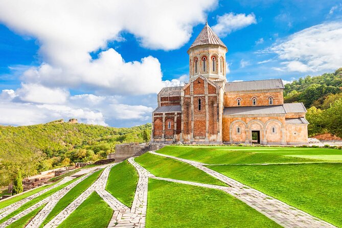 Full Day Bodbe Sighnaghi and Telavi Wine Tasting Tour - The Itinerary: Key Stops and Their Highlights