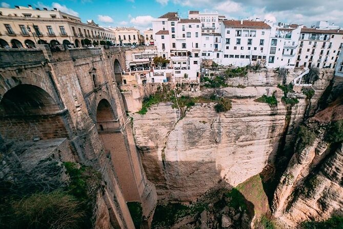 Full Day Guided Malaga Ronda Day Tour - Exploring Ronda: A Town of Iconic Views and Historic Sites